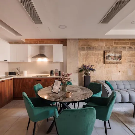 Stunning 2-Bed Apartment In Heart Of Valletta Exterior photo