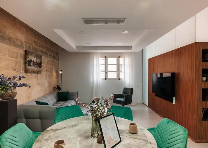 Stunning 2-Bed Apartment In Heart Of Valletta